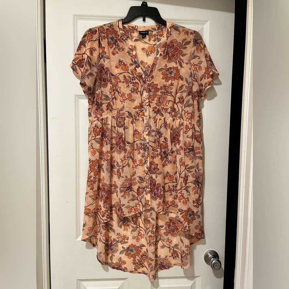 Like New Torrid Outlander Lexie Floral Chiffon Hi-Lo Babydoll Tunic - Picture 4 of 16
